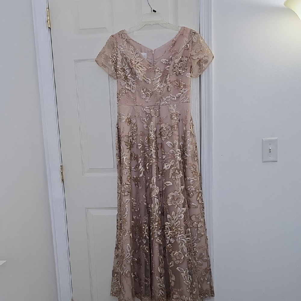 Oleg Cassini Gold Sequin Embellished Gown